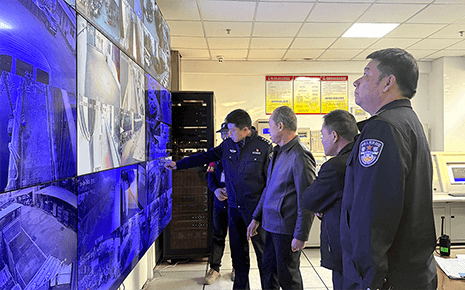 聯(lián)合檢查組走進(jìn)劉潭服裝——開展安全專項(xiàng)檢查