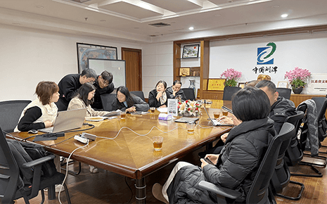 區(qū)工信局聯(lián)合電標院華東分院調(diào)研劉潭服裝智能化發(fā)展