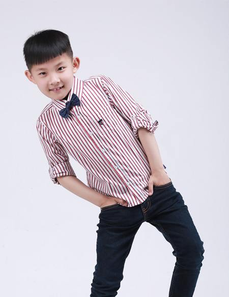 條紋長(zhǎng)袖襯衫