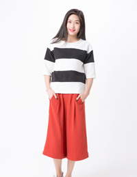 條紋寬松針織衫