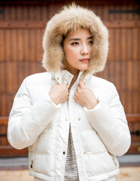 毛領(lǐng)短款棉衣