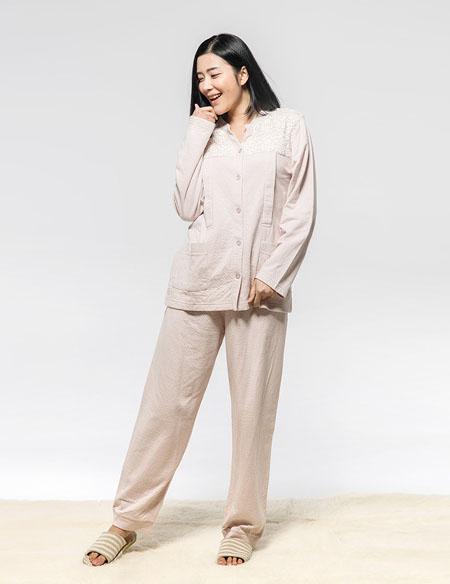 空氣層產(chǎn)婦月子服