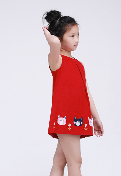 童真無袖連衣裙