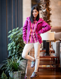 女士長(zhǎng)袖連帽外套