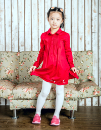 女童長(zhǎng)款長(zhǎng)袖襯衫