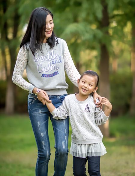 針織拼蕾絲休閑衛(wèi)衣